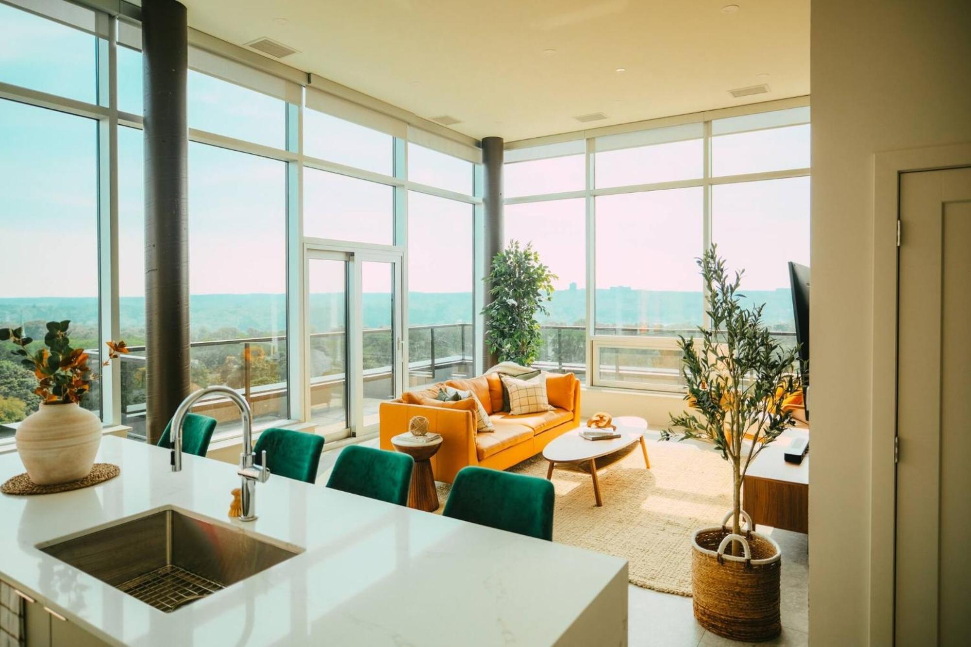 New - Luxury 2Br Penthouse Apt In Central Halifax Exterior photo