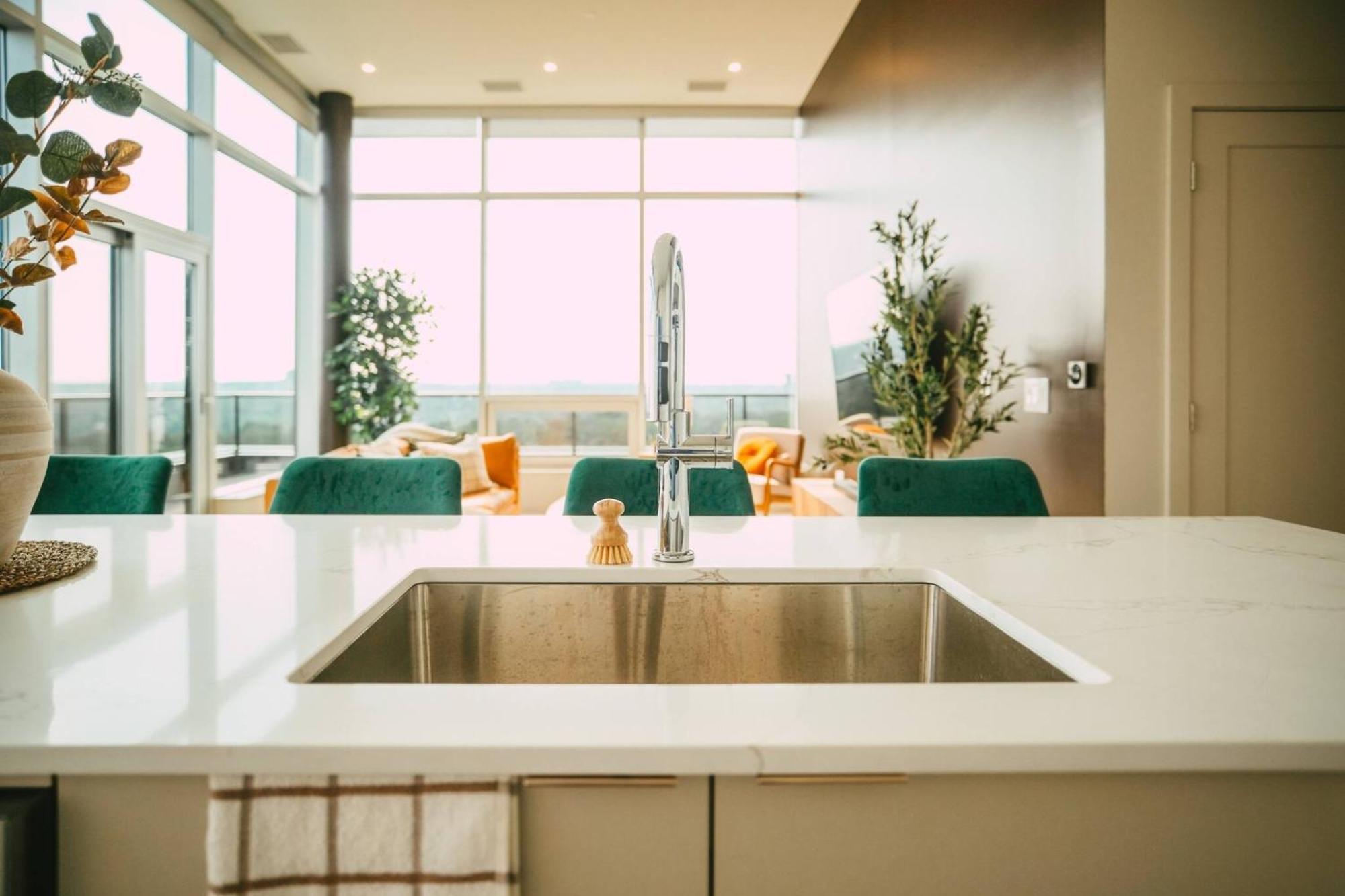 New - Luxury 2Br Penthouse Apt In Central Halifax Exterior photo